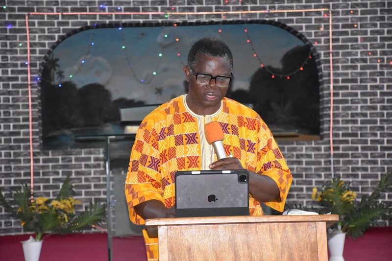 Rev. Prof. S. Ola Ayankeye taking the devotional charge